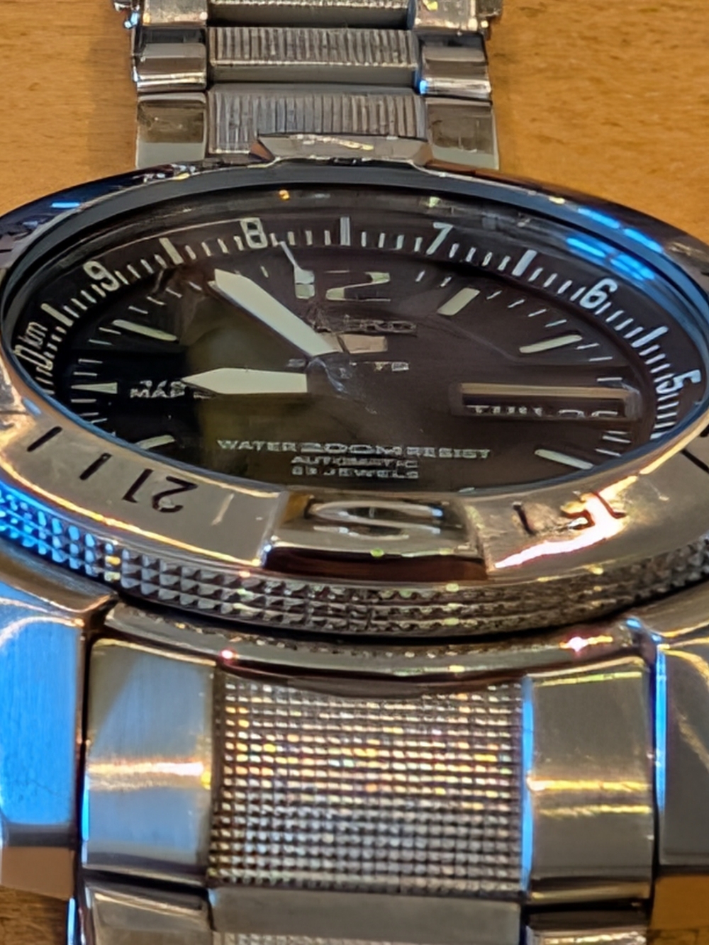 SEIKO 5 Men's Stainless Steel Black Dial Sports SKZ225 Automatic Watch - Picture 11 of 13